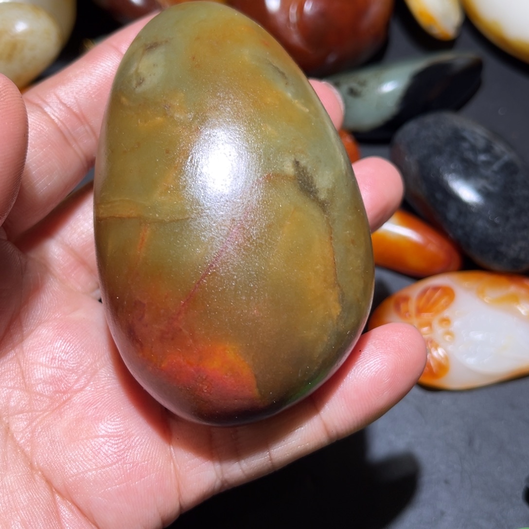 和田玉未镶嵌珠宝奇石