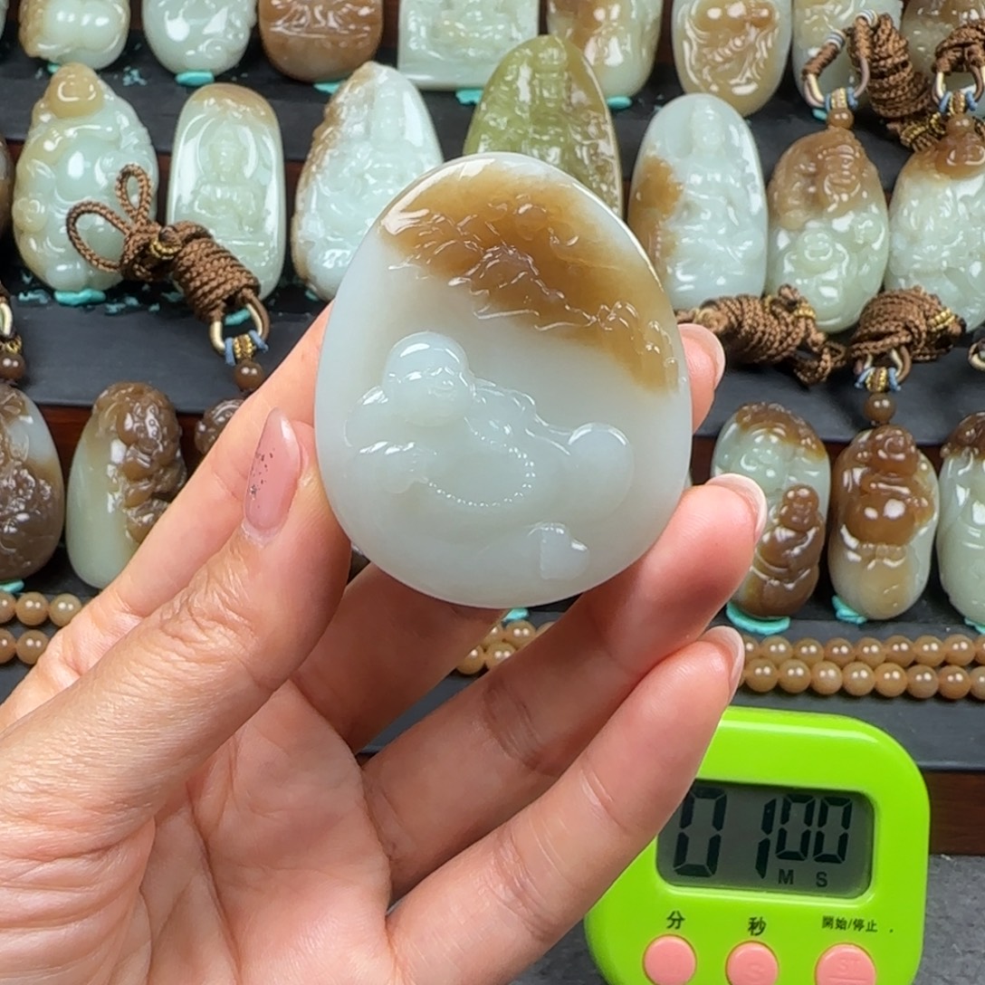 用***6未镶嵌和田玉挂件
