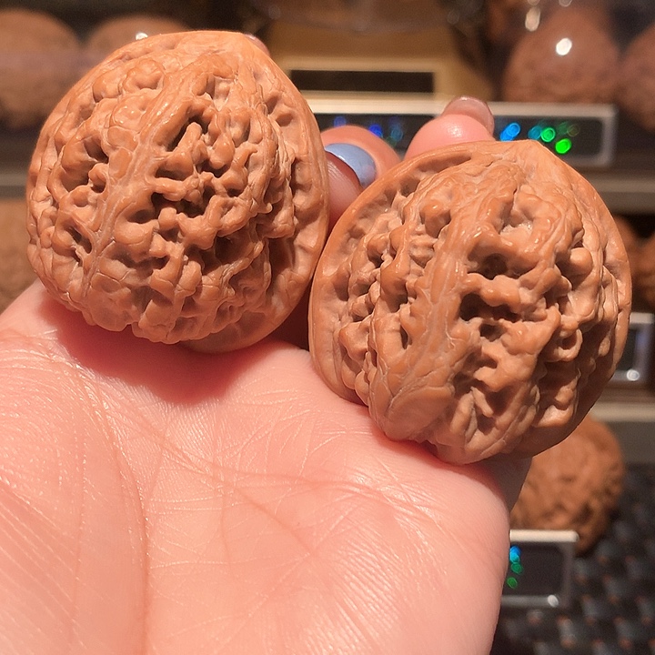 活**白文玩核桃把件凤凰台