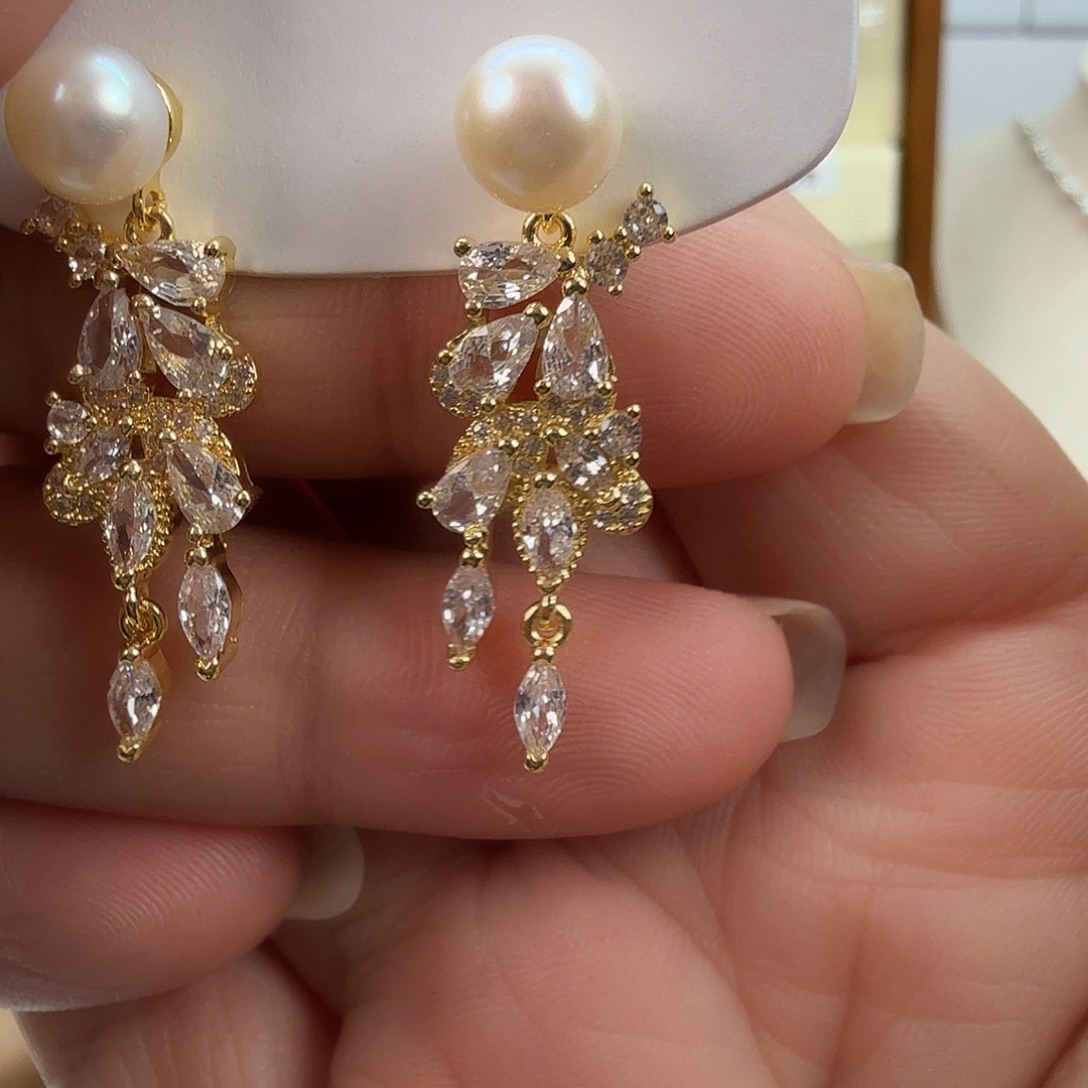 淡水珍珠耳饰未镶嵌