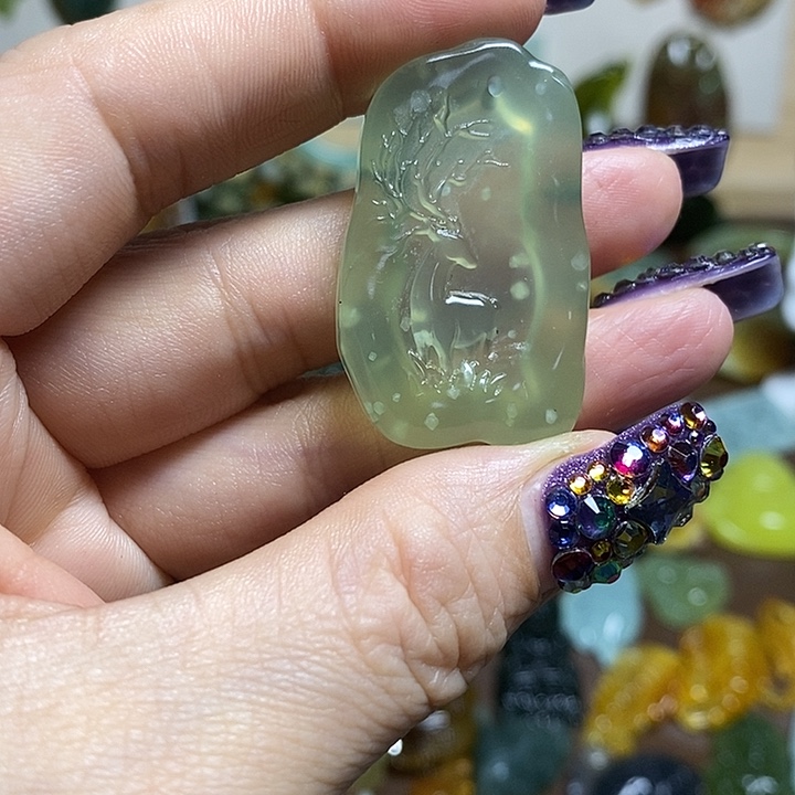 蛇纹石玉吊坠未镶嵌