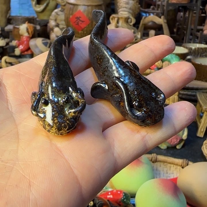 用***3手工雕刻陶瓷摆件