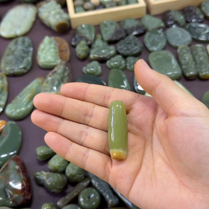未镶嵌和田玉珠宝奇石鸿*