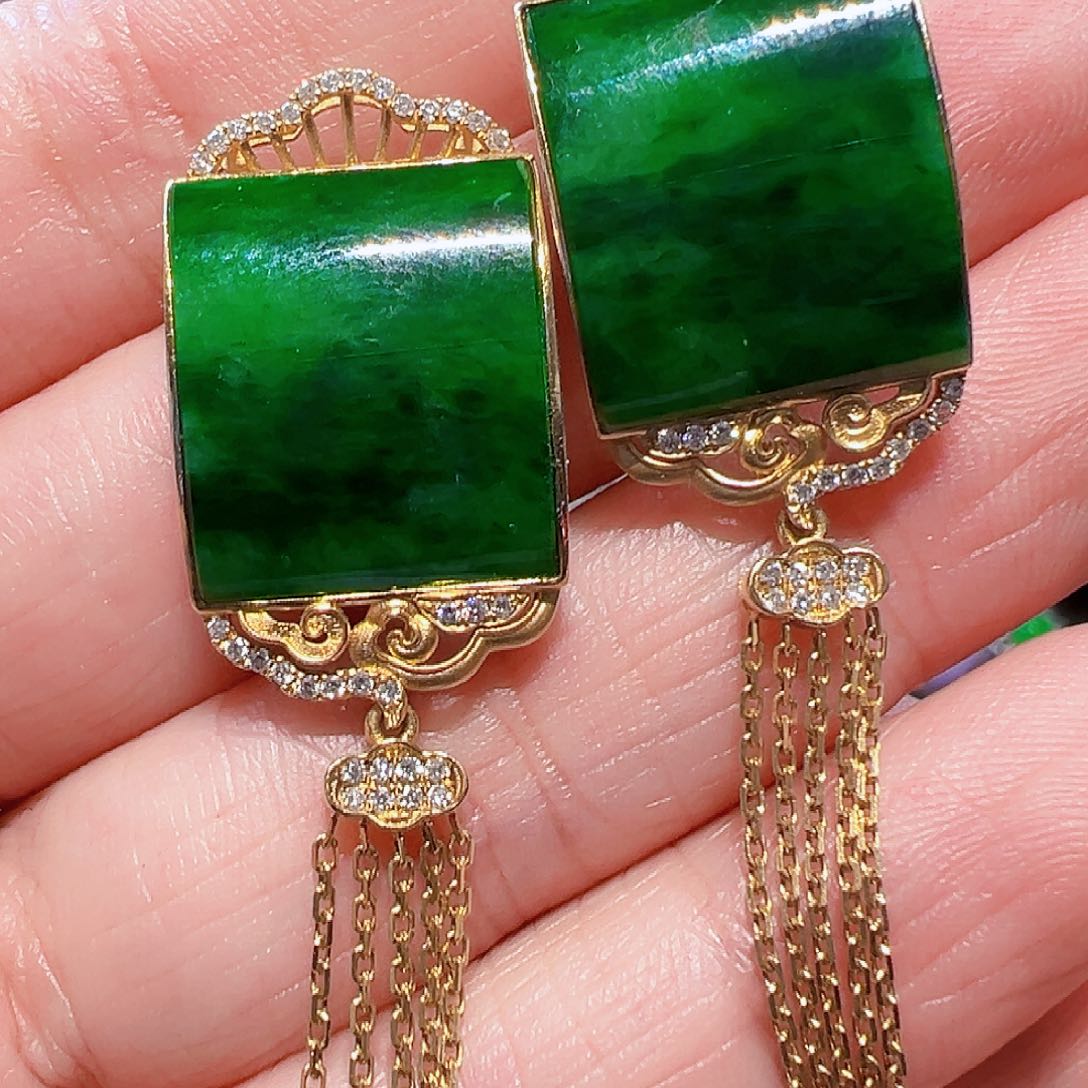 翡翠耳饰18K金镶嵌签收后24小时鉴赏期