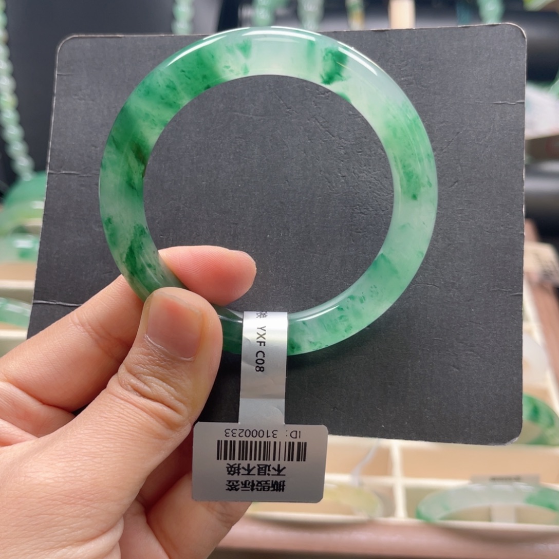 石英质玉（非洲翠）未镶嵌手镯