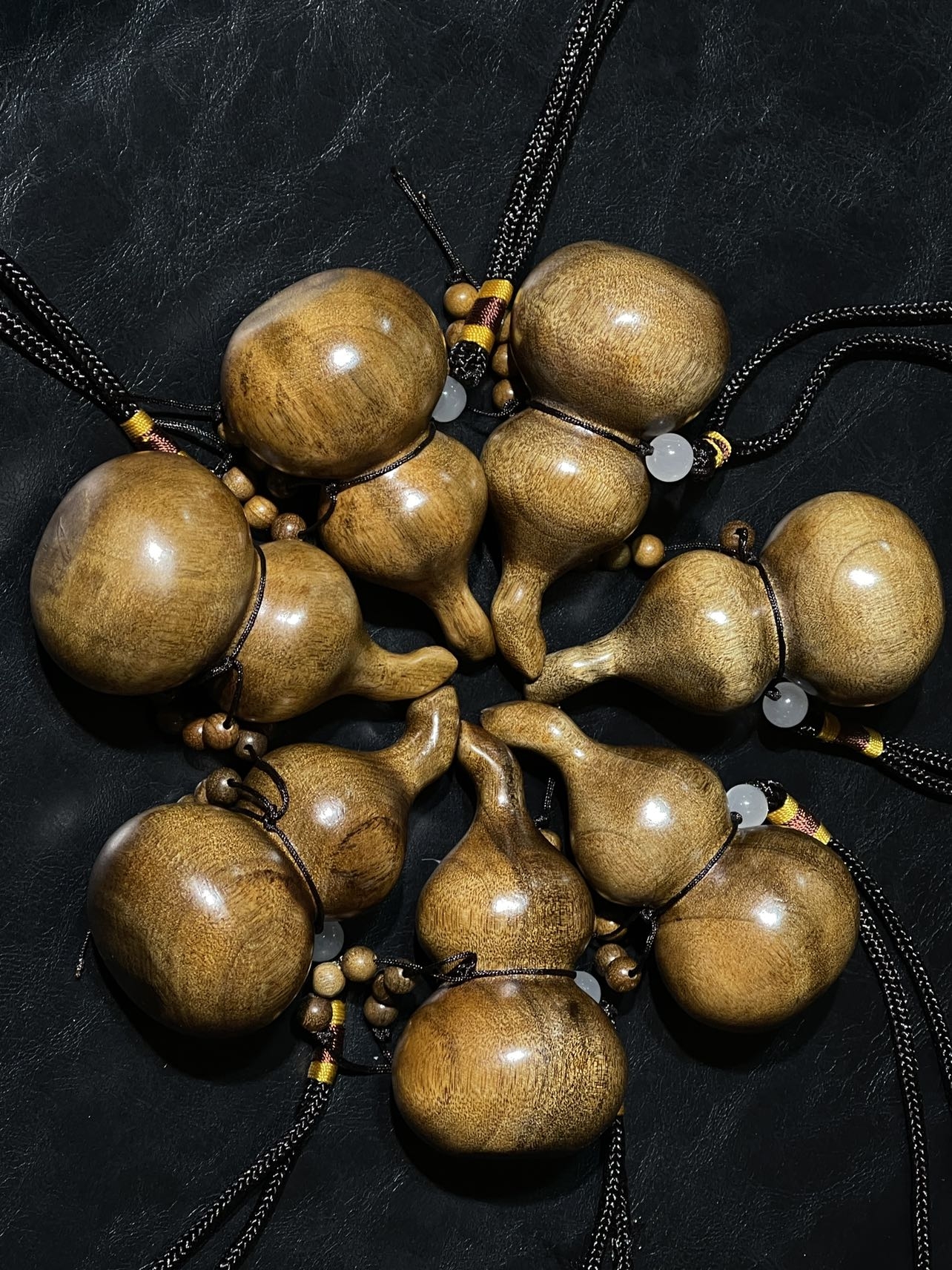 金丝楠木随形把件绿料黄料葫芦把件手把件