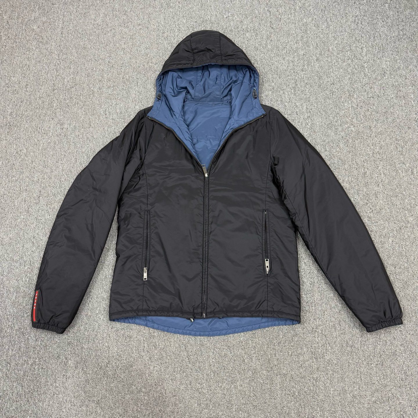 99新 Prada/普拉达 18290111 普拉达黑蓝双面穿棉服外套 46码99新