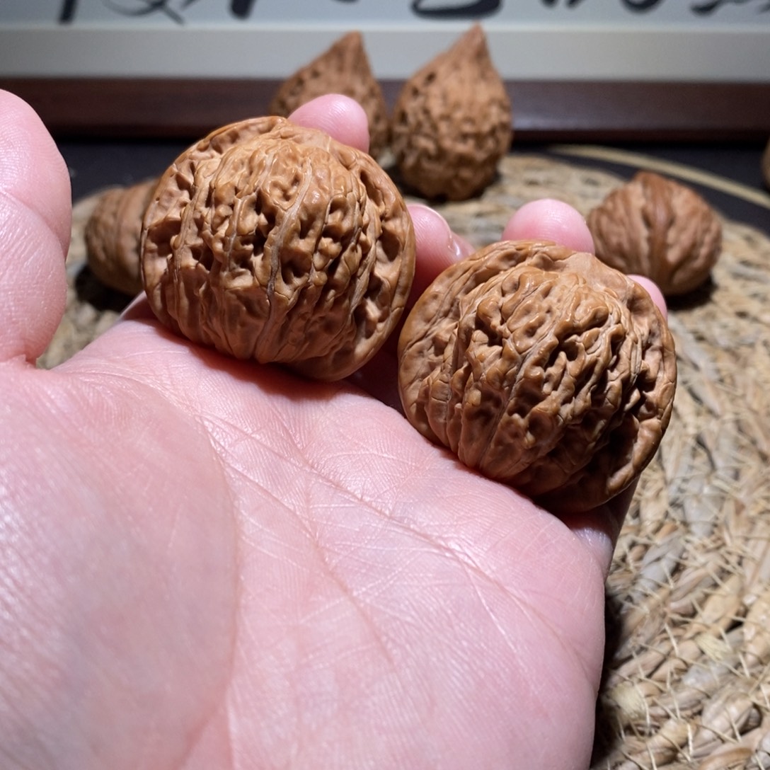 韩***宇吊坠桃核40汉高楼