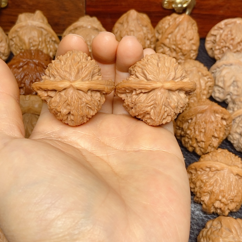 【闪购商品】吊坠文玩核桃不*、白狮子40