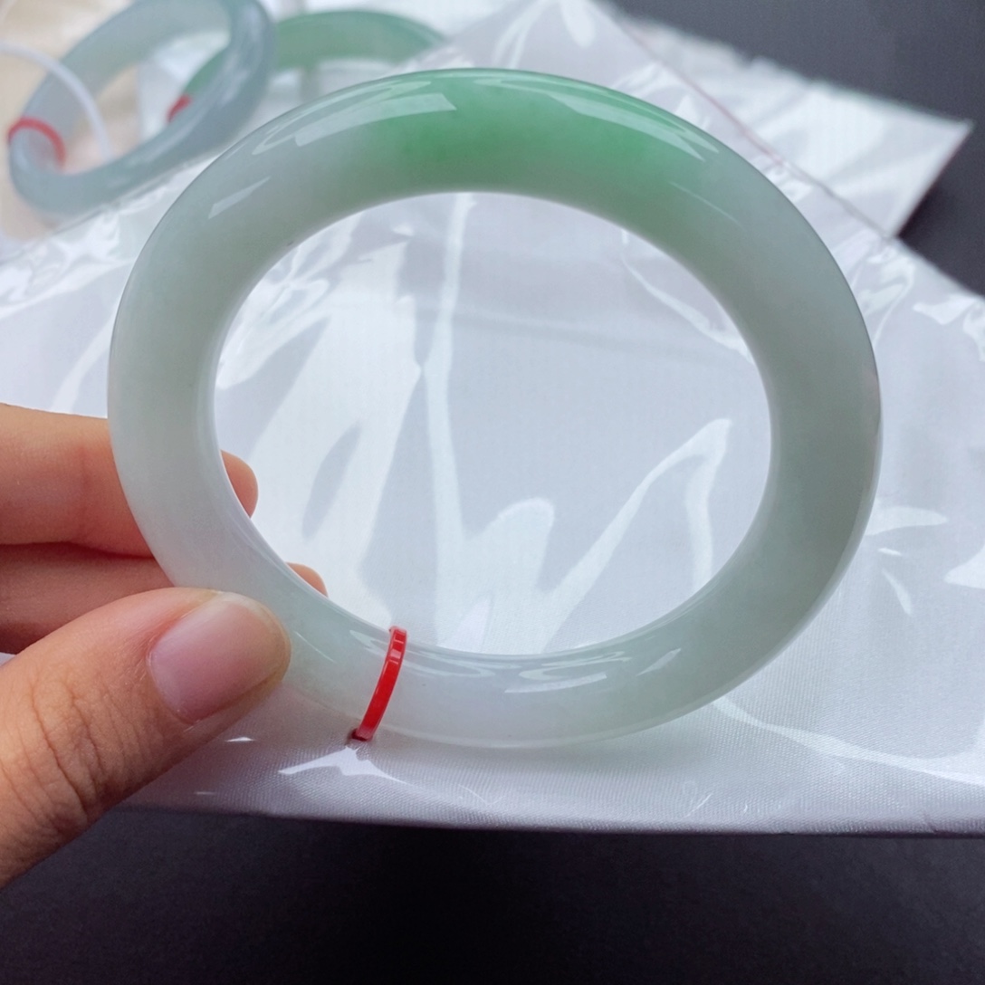 翡翠未镶嵌手镯（圆镯）5758圈