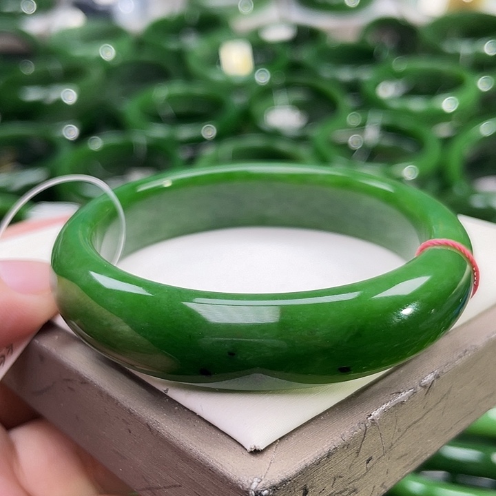 未镶嵌手镯和田玉（碧玉）