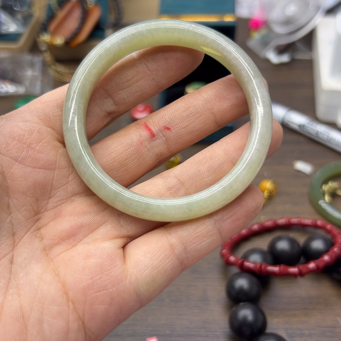 玛瑙/玉髓未镶嵌手镯55.8圈围371