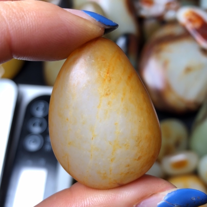 和田玉未镶嵌珠宝奇石