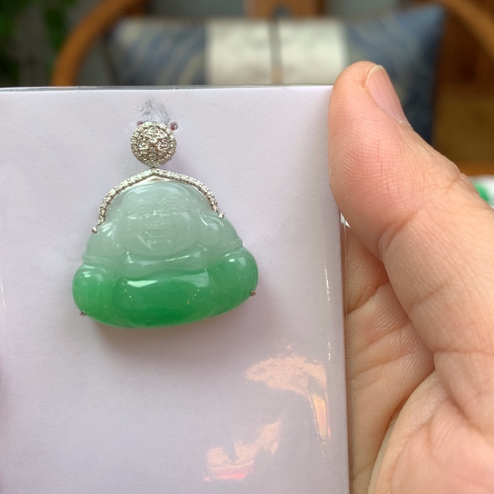翡翠颈饰18K金镶嵌翡翠吊坠