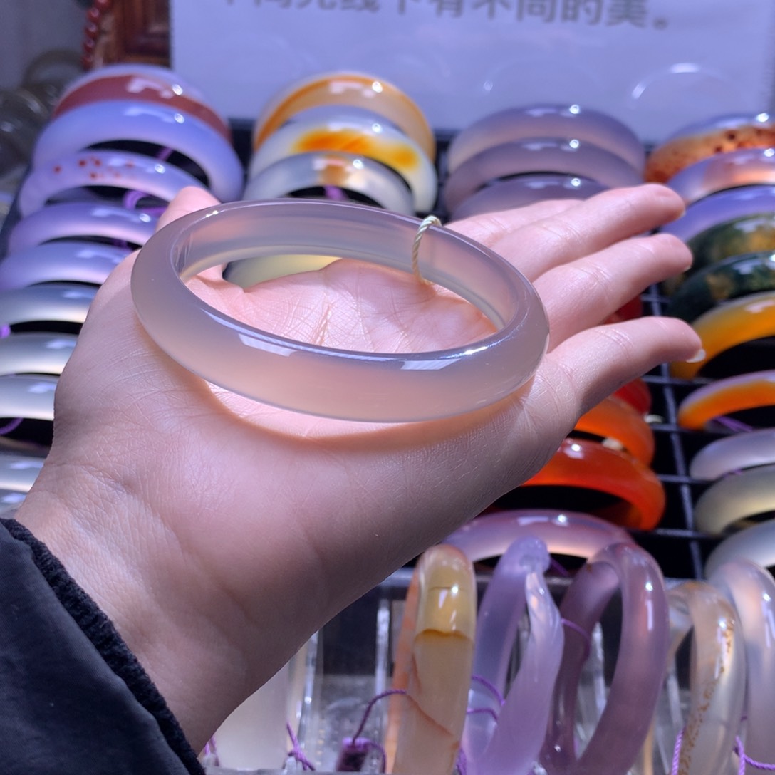 【闪购商品】玛瑙/玉髓手镯未镶嵌育*