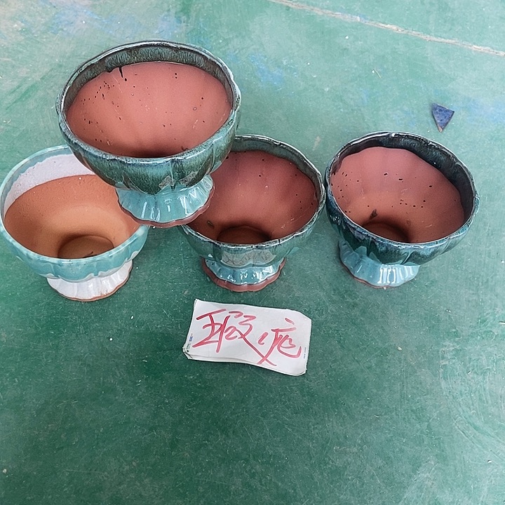 红陶口15。高12。。。。