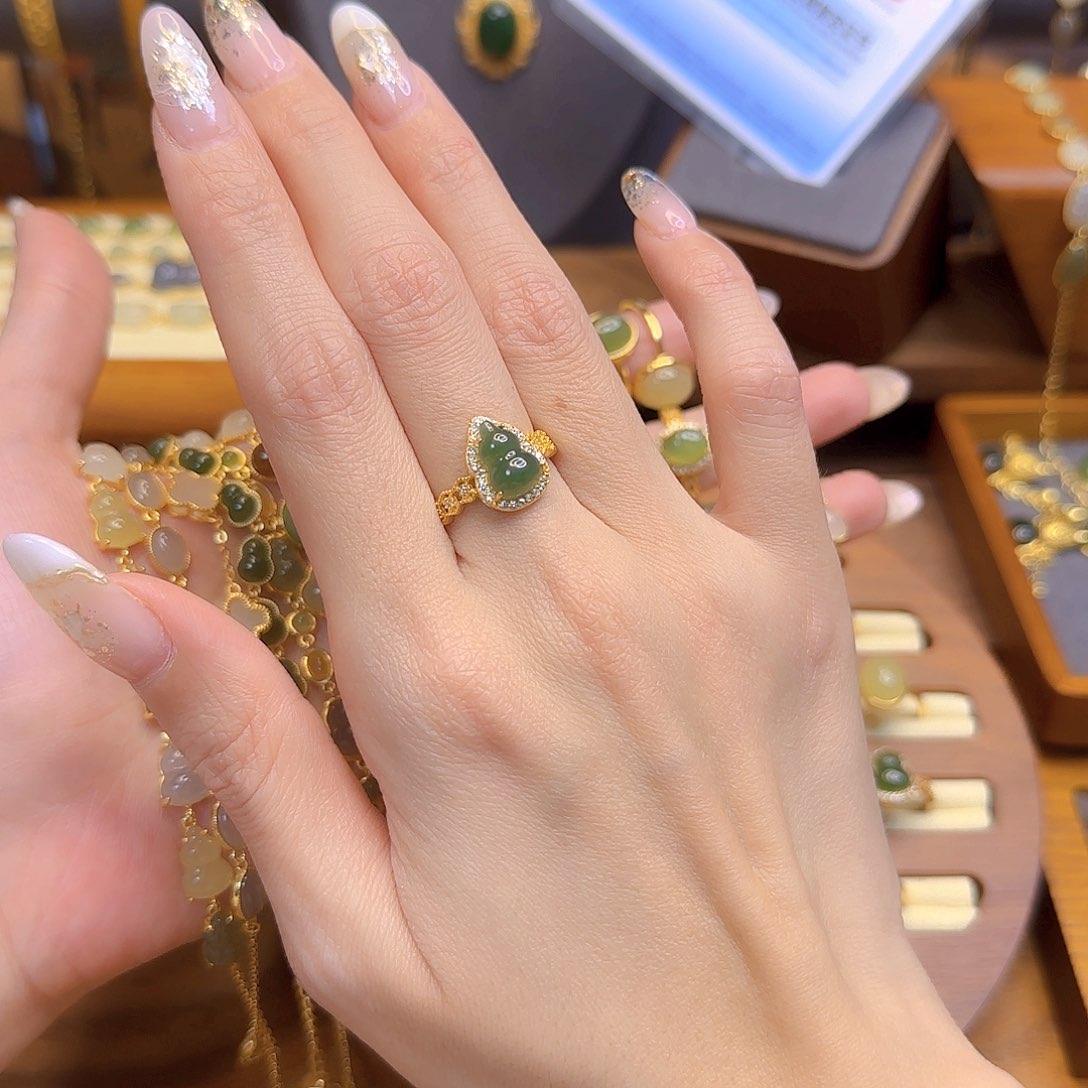 和田玉戒指银S925镀金镶嵌