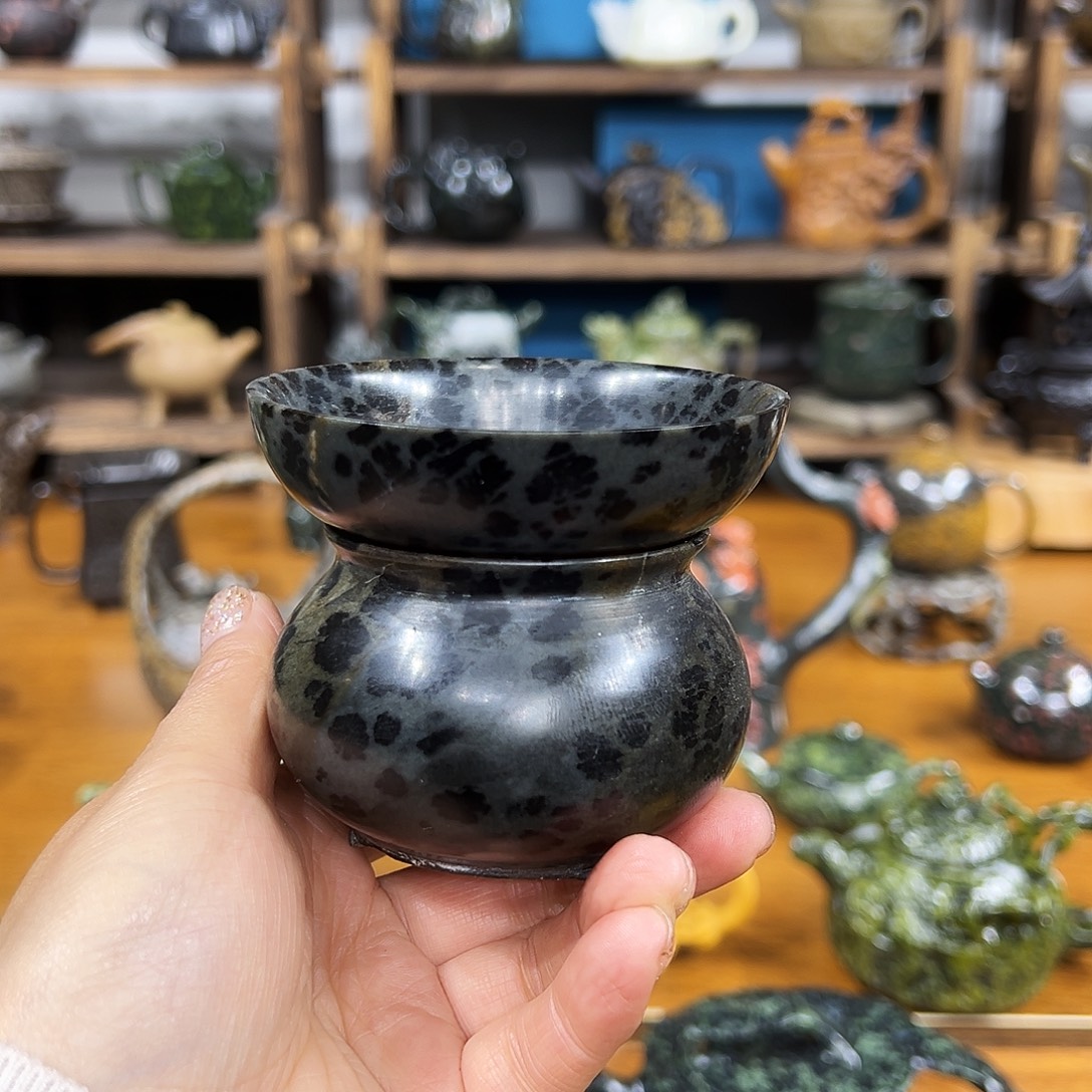 玉***萍福利茶空间天然原石