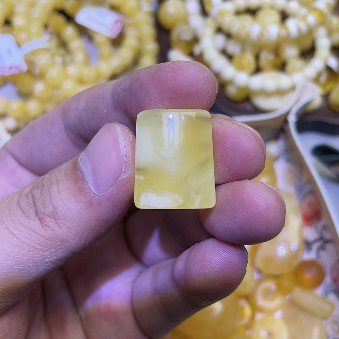 蜜蜡吊坠(不含链)未镶嵌背运瑕疵包打孔