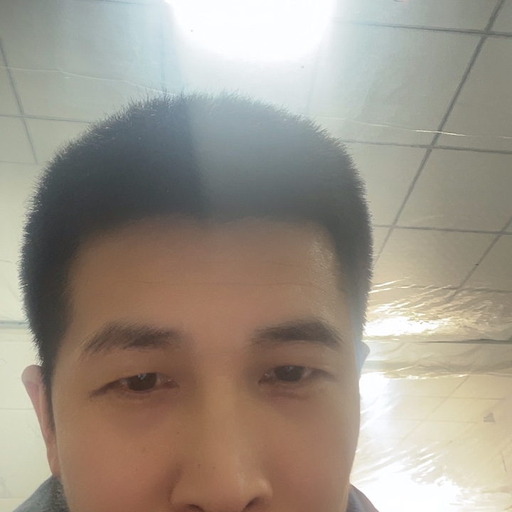 东***勇60中国大陆鸡腿肉和鸡肉切成细条备用调料汁