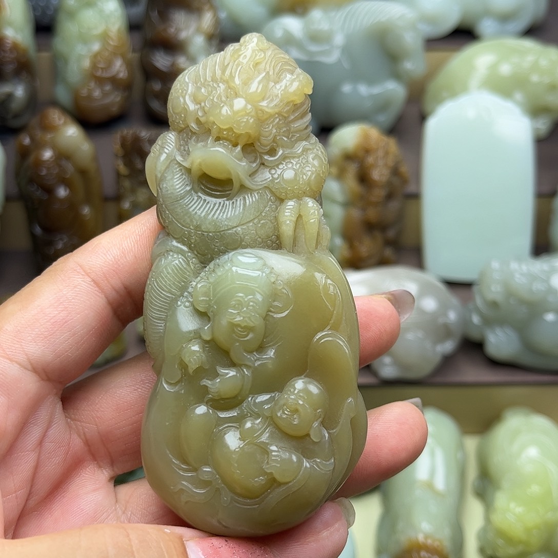 和田玉未镶嵌挂件