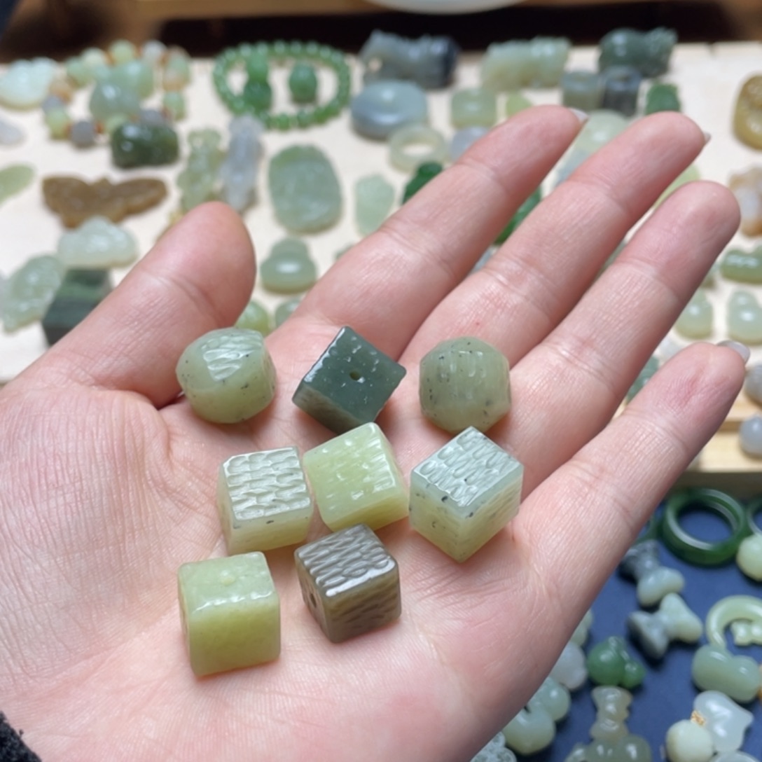 和田玉足银镶嵌吊坠(不含链)一个