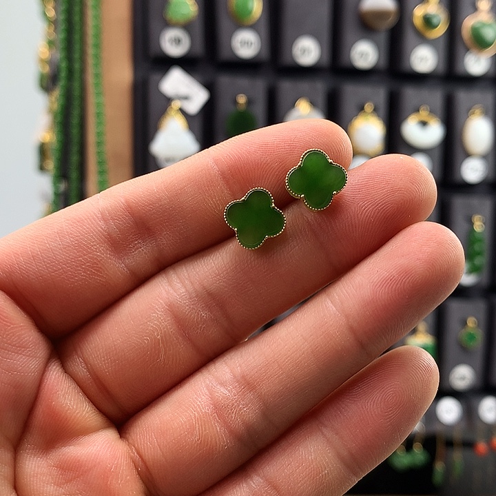 和田玉耳饰18K金镶嵌