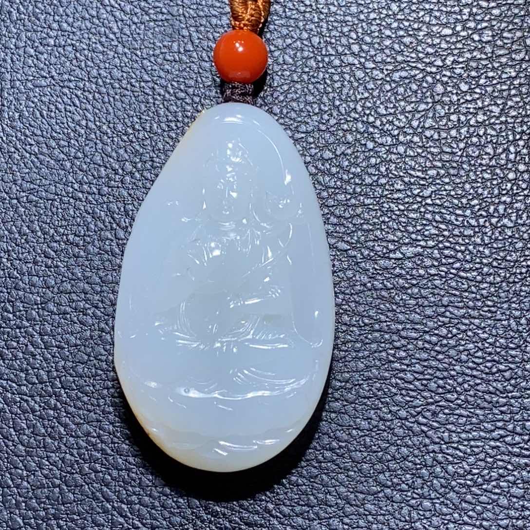 和田玉颈饰未镶嵌遗*