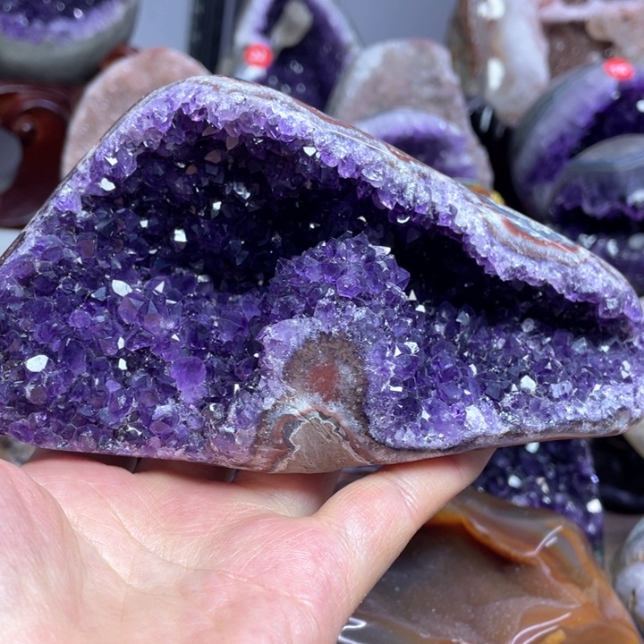 水晶摆件未镶嵌捡漏