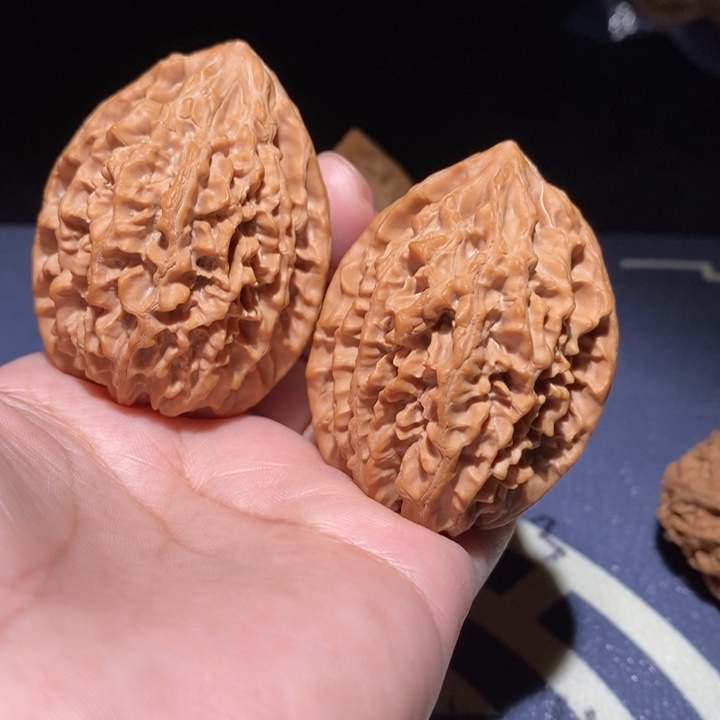 文玩核桃吊坠招财鼠