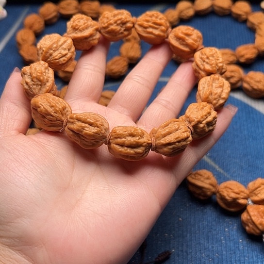 文玩核桃手串太*小金蟾