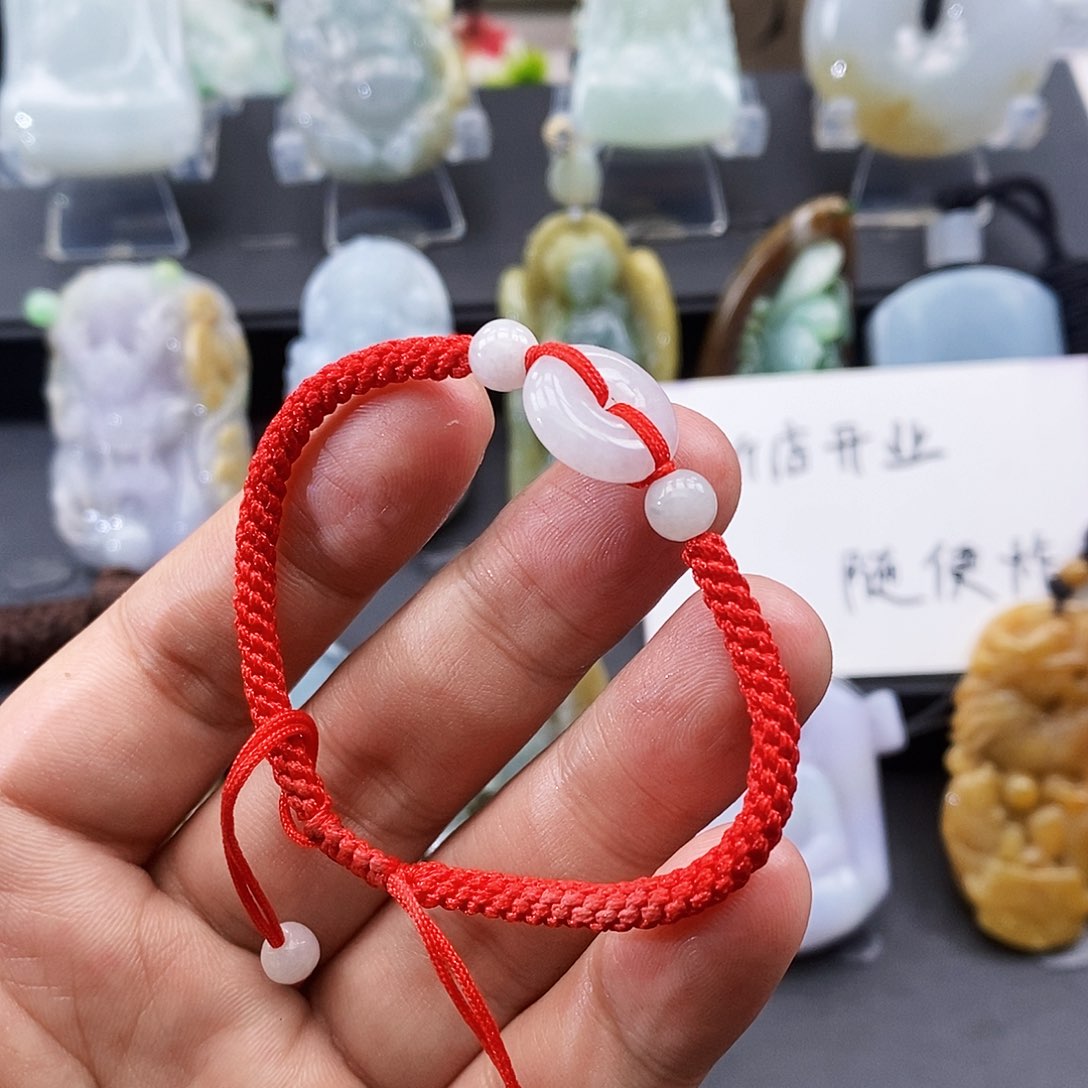 颈饰未镶嵌翡翠手串