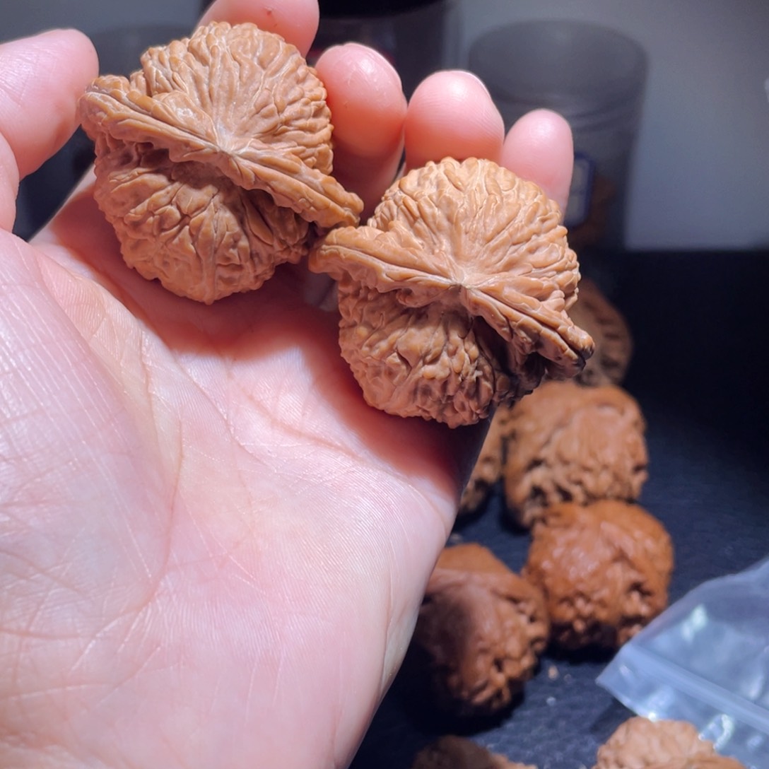 吊坠桃核&****42尺闷白，