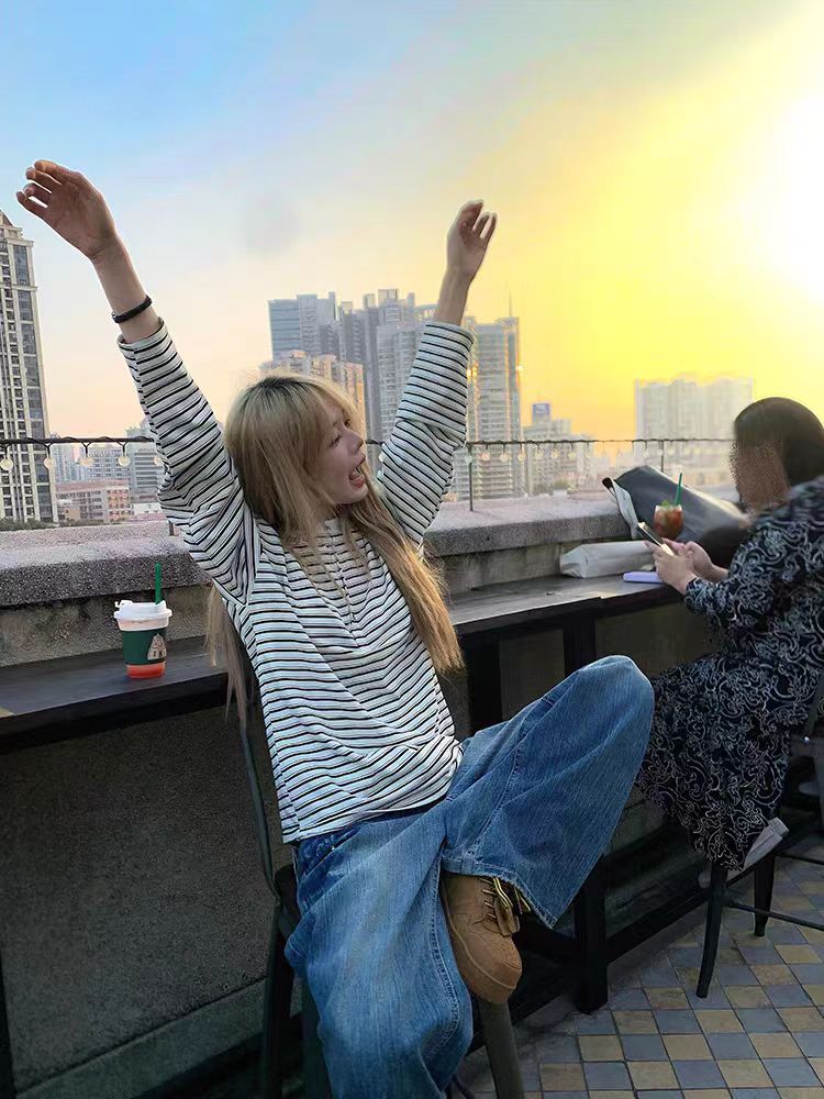 秋季显瘦秋短款休闲免烫秋季卫衣常规款条纹长袖韩版套头宽松百搭