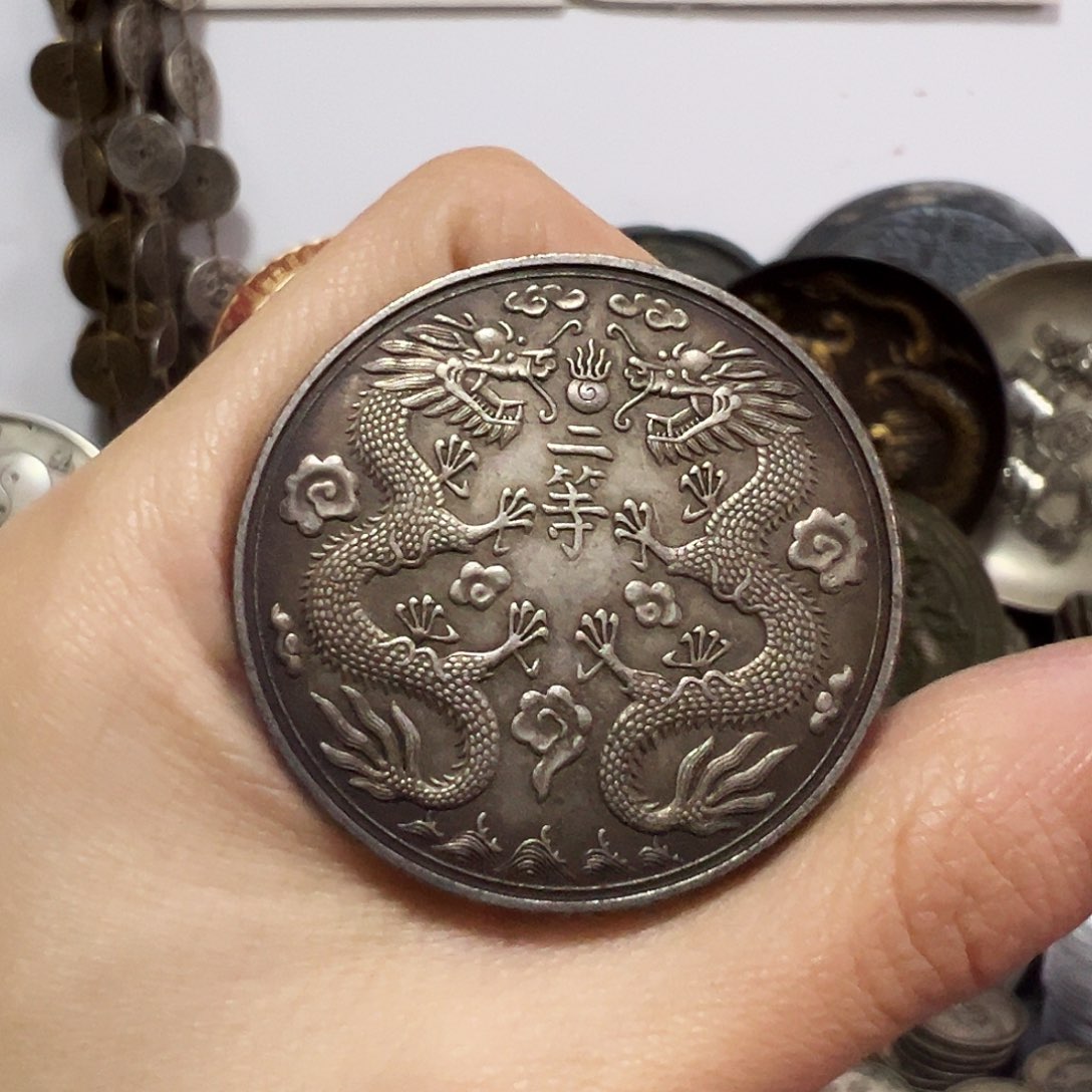 金属复古工艺品龙洋