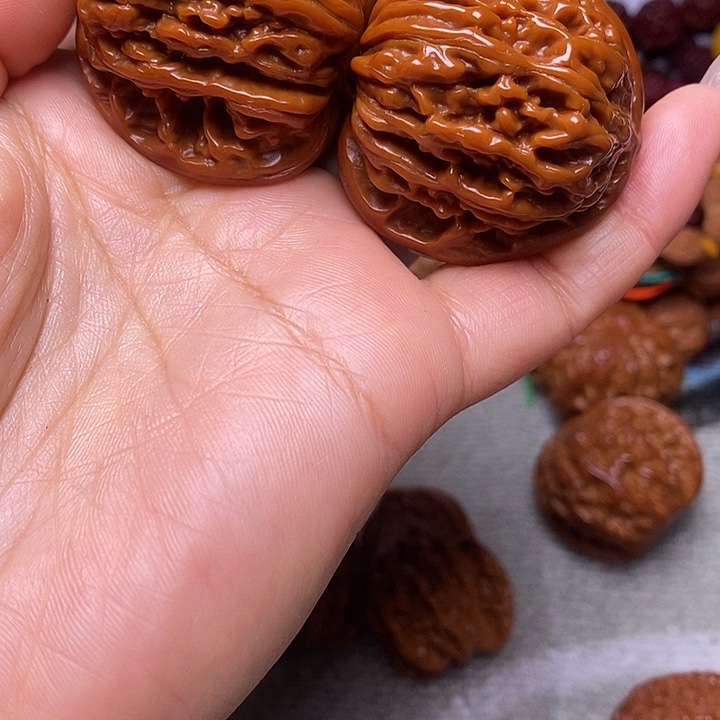 Z***C吊坠文玩核桃           