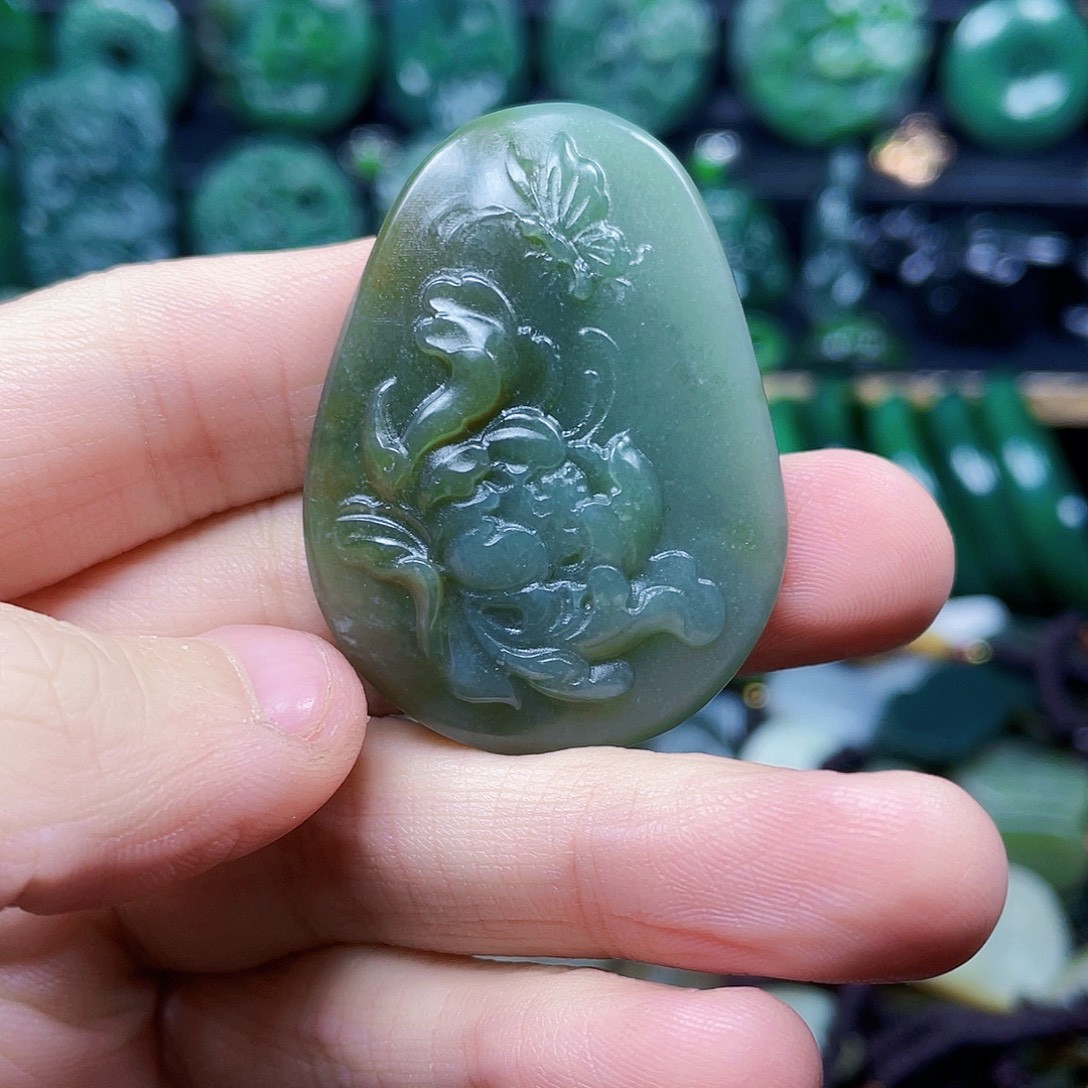 和田玉未镶嵌珠宝半成品