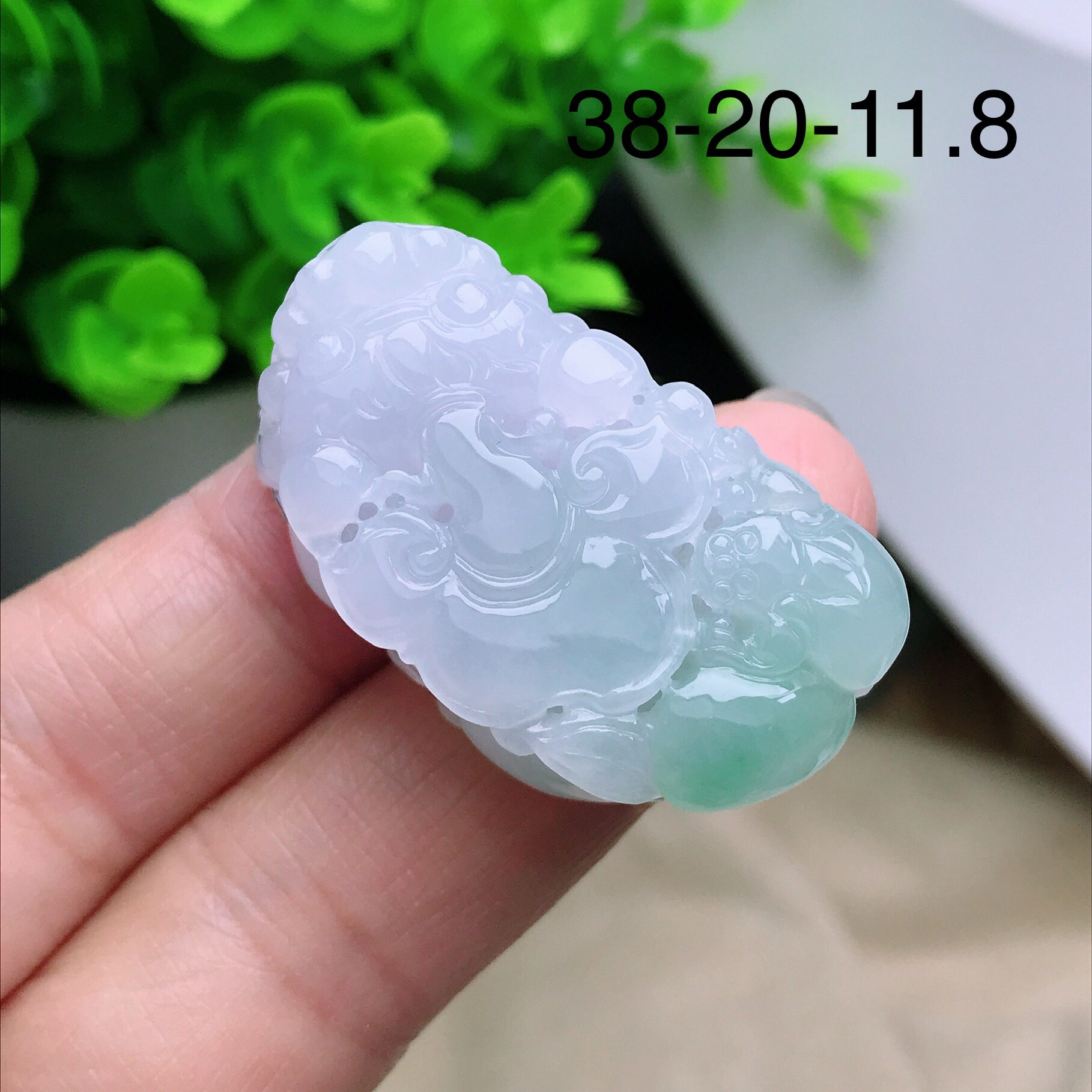 天然翡翠A货冰种飘花精美口含珠招财貔貅吊坠