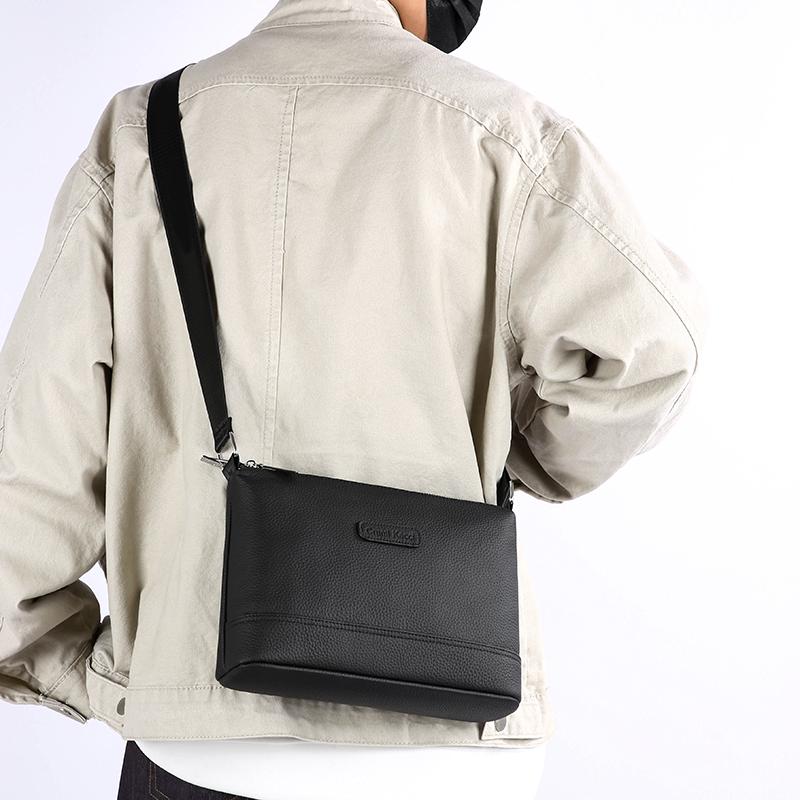 三拉链多隔层真牛皮男士单肩包