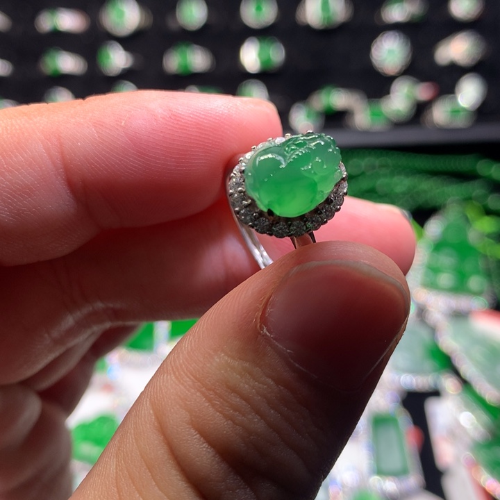 【闪购商品】翡翠颈饰银S925镶嵌貔貅