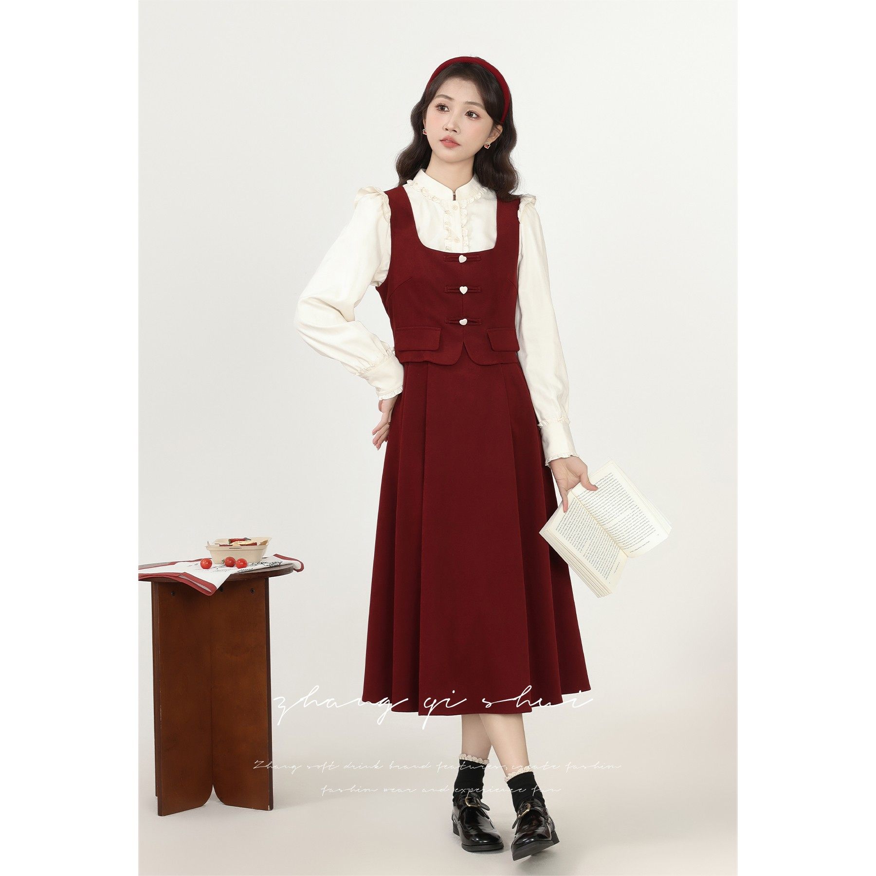 张汽水杏色长袖衬衫红色背心百褶长裙巨好看两件套女LZQS06449