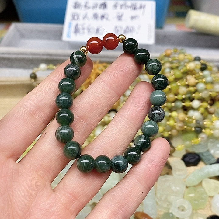 蛇纹石玉未镶嵌颈饰78