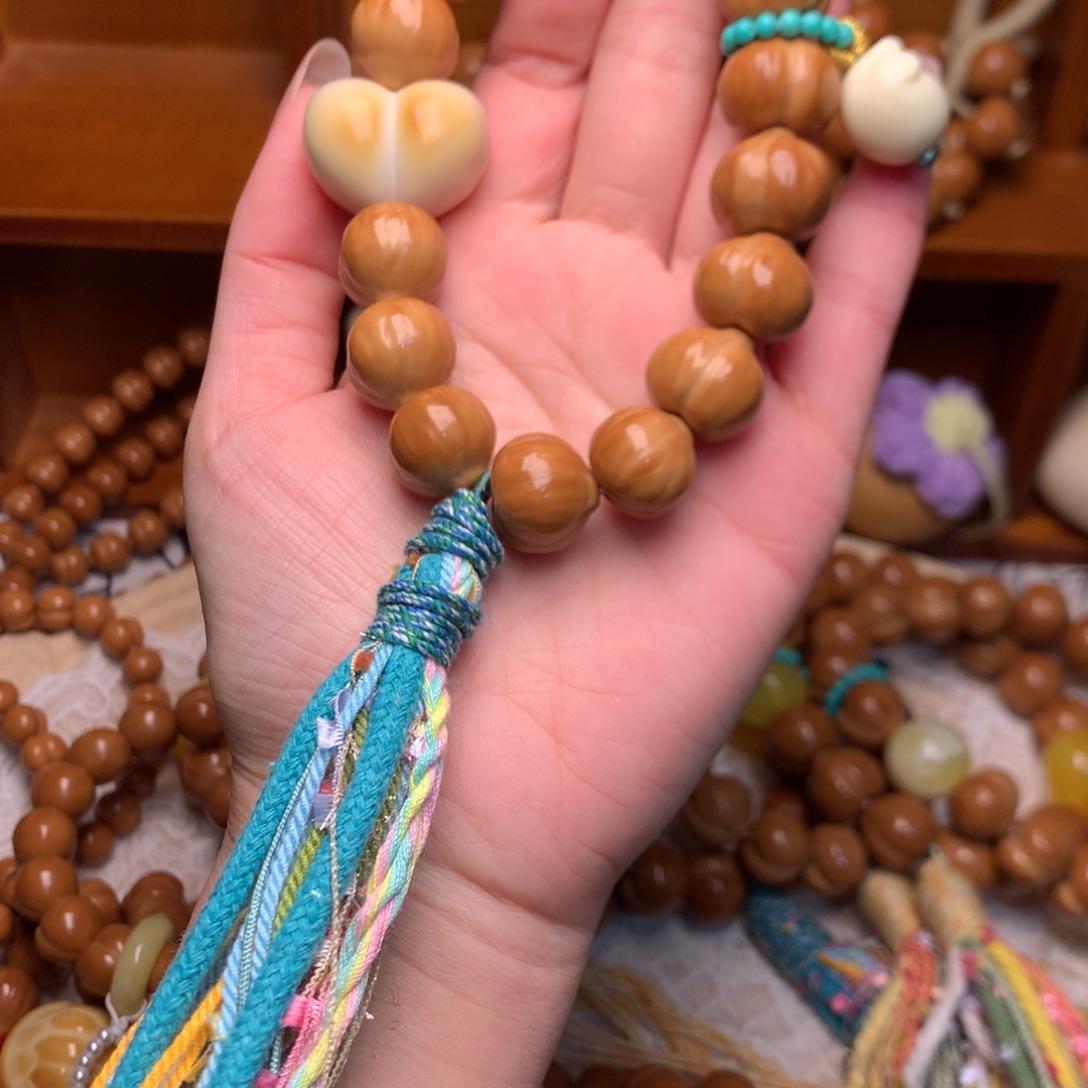 猴头核桃吊坠二代屁桃手持定制