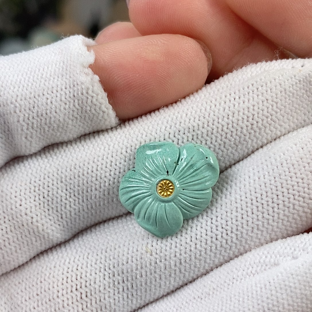 绿松石未镶嵌珠宝奇石