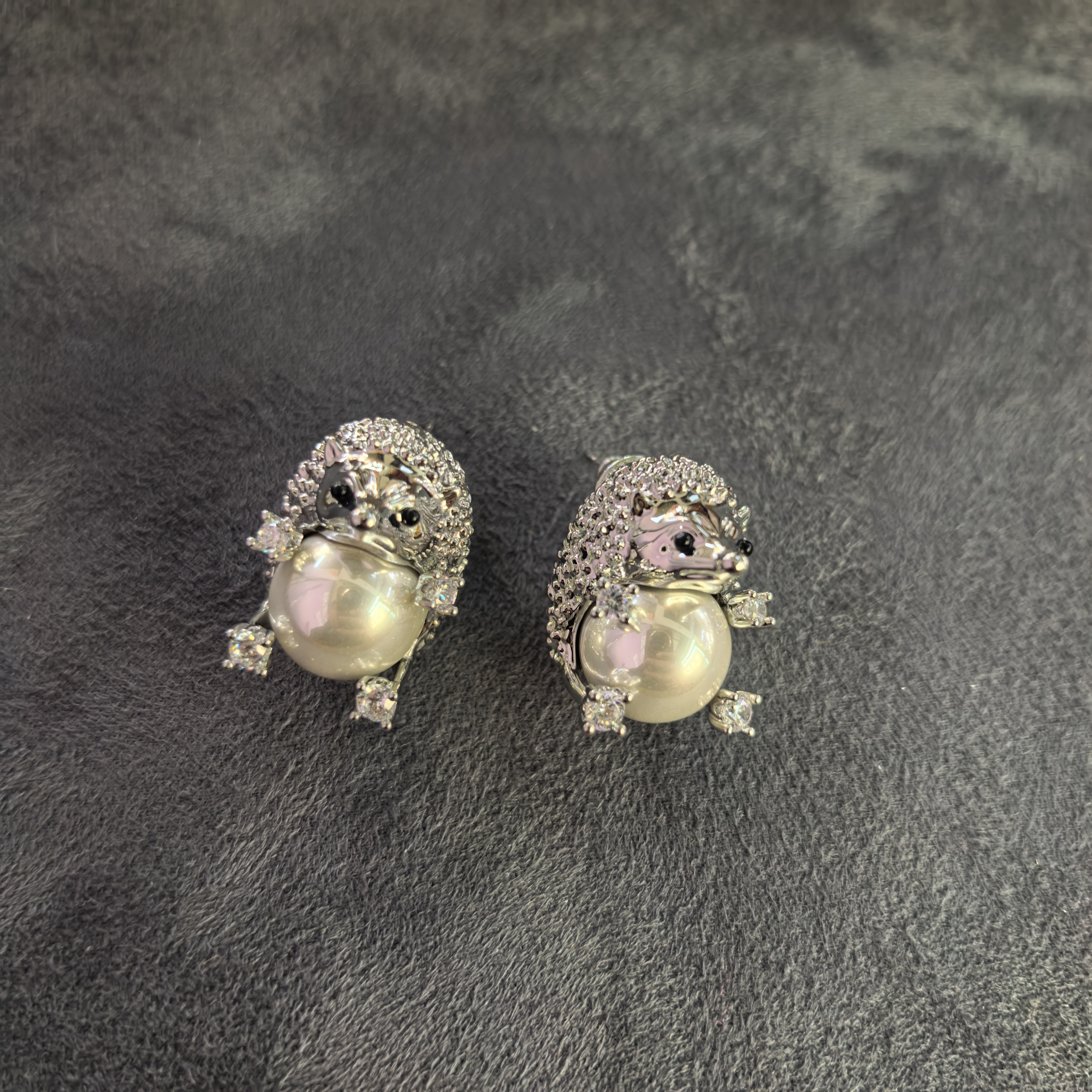 A446银色小刺猬单珠闪闪耳钉耳饰