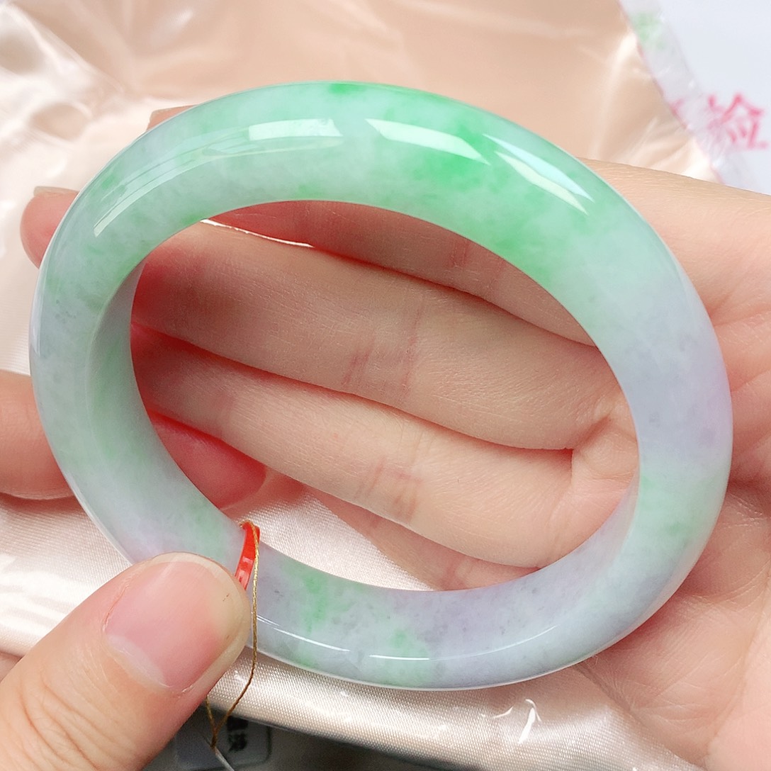 翡翠手镯未镶嵌抖音87