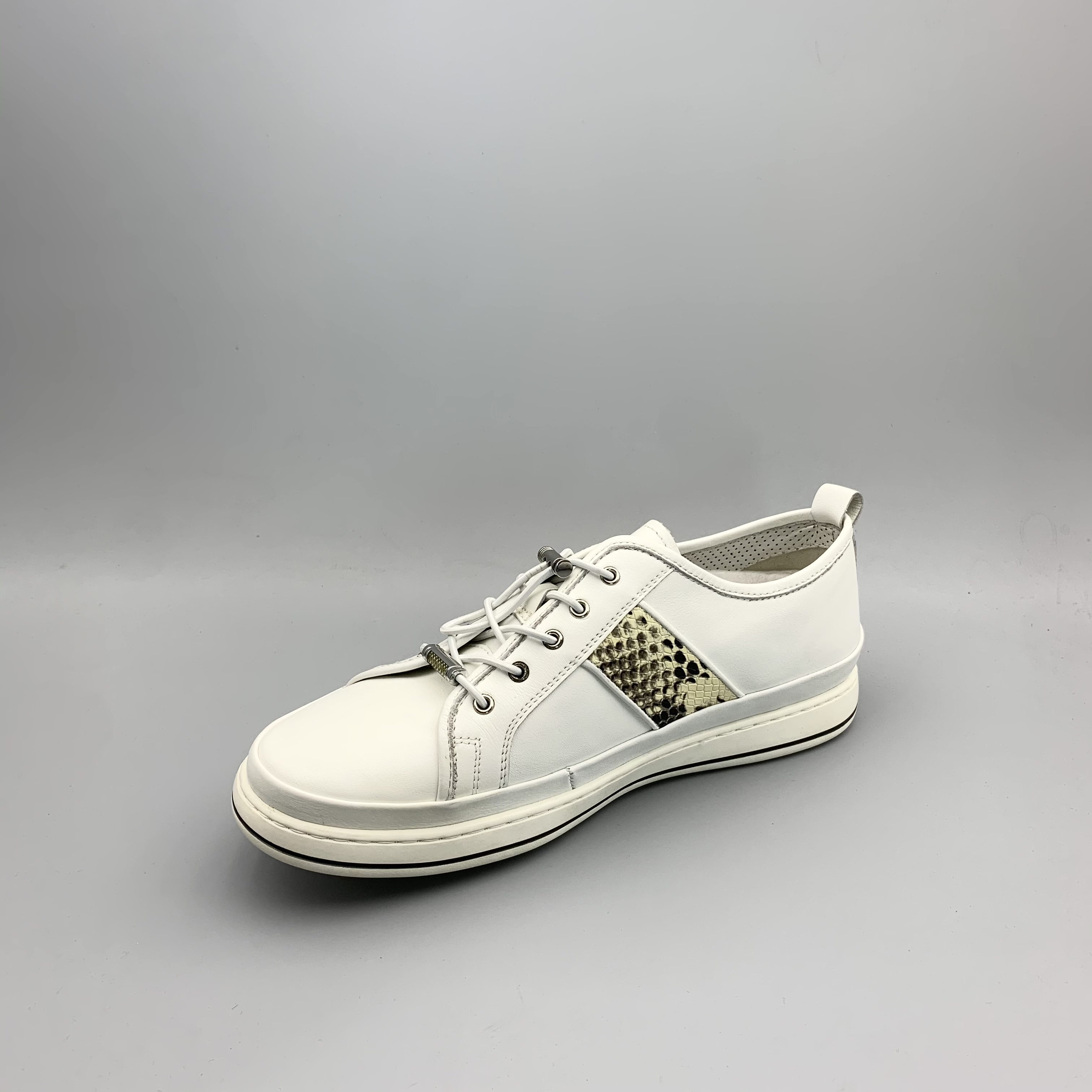 新款轻质厚底系带男士真皮鞋休闲鞋C411