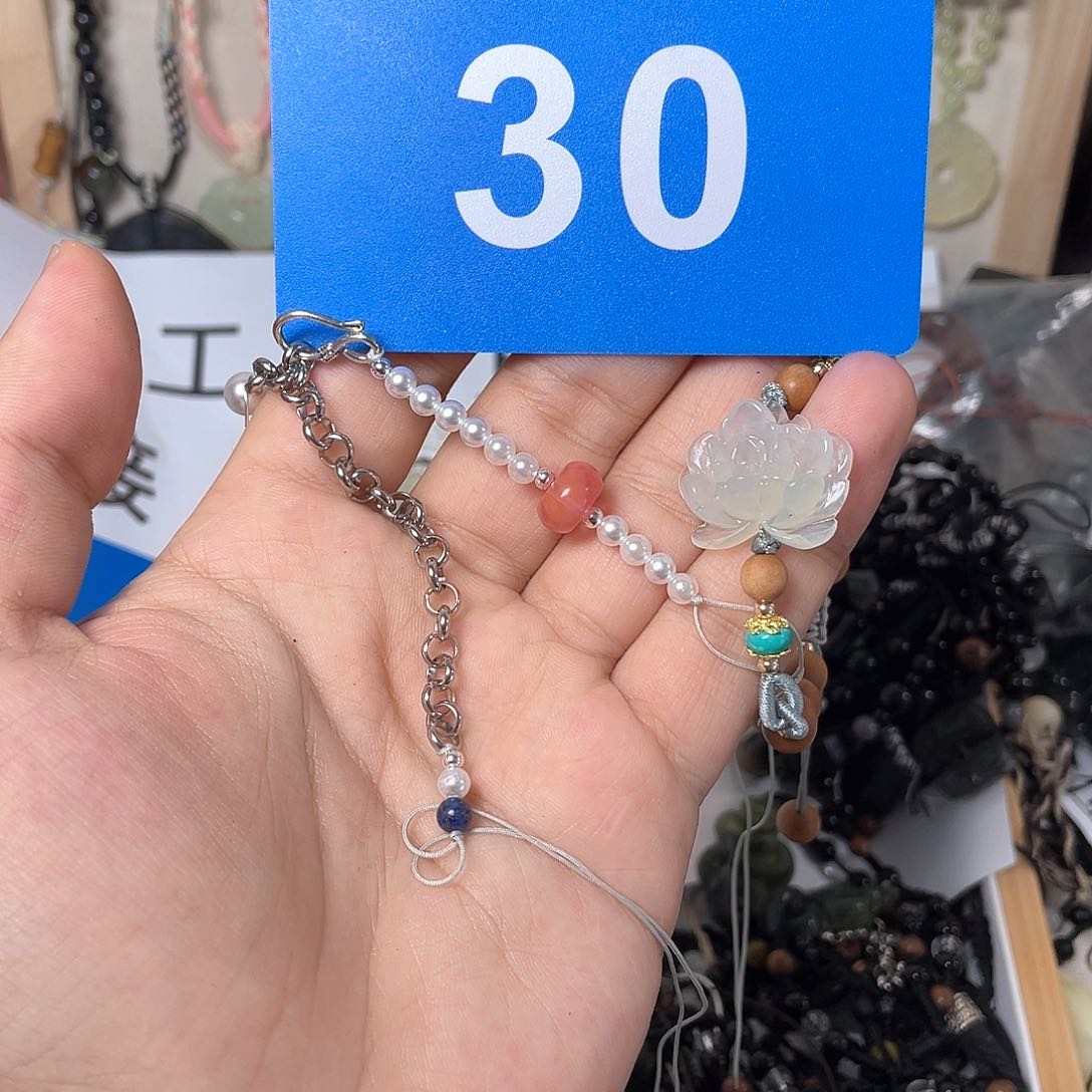 蛇纹石玉手链合金知**.