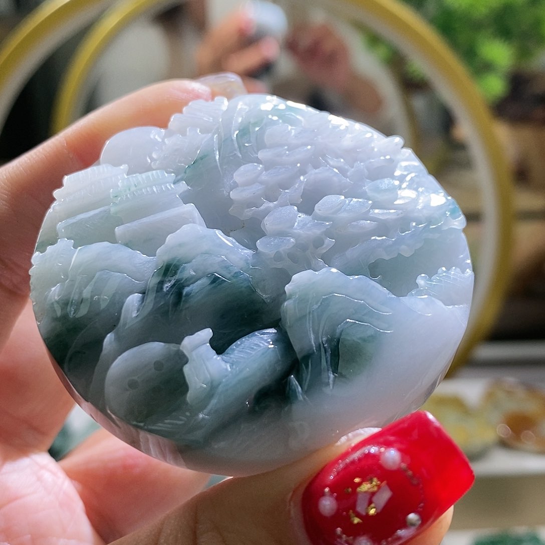 【闪购商品】翡翠颈饰未镶嵌山水