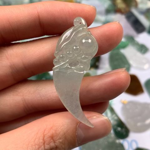 翡翠颈饰未镶嵌忆*缘